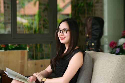 Chị Oanh, khách hàng TOKA Art